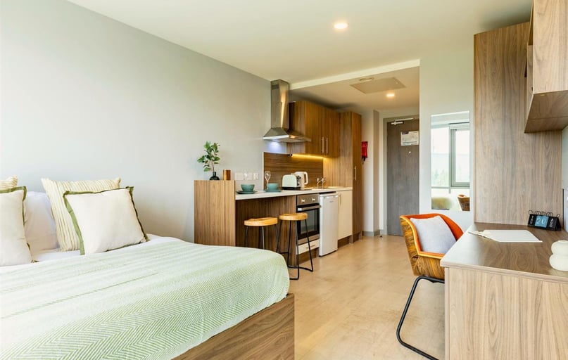 Castlebank Street, Partick, Glasgow - Image 1